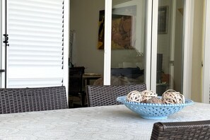 Outdoor dining - P049 – Porto Recanati, comfortable studio apartment with sea view (Porto Recanati)