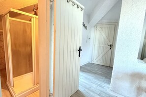 Shower, bidet, towels - M416 – Marcelli, attic seen badly a few steps from the beach (Marcelli)