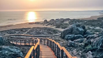 Una playa cerca