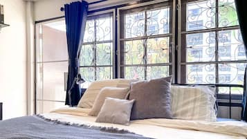 4 chambres, bureau, Wi-Fi, draps fournis