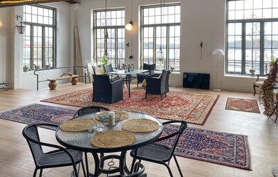 Gorgeous home in Blankahom with WiFi