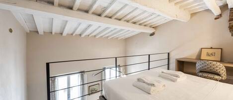 2 soverom, strykejern/-brett, wi-fi og sengetøy