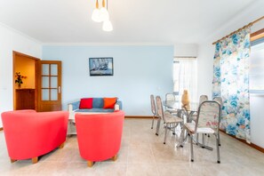 Living area - Waves & Wonders Apartment (Camarção)
