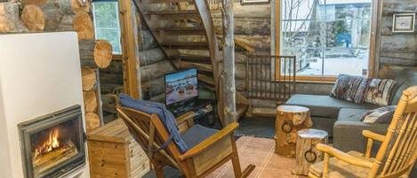 Télévision, cheminée