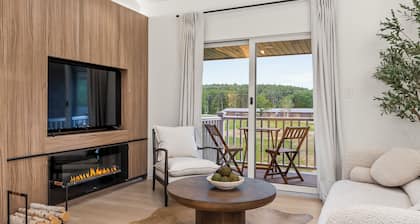 Pond House at Carter Bridge Estate