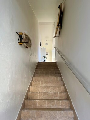 Interior - Townhouse perched above the market! Immersion in the heart of St Pierre. (Saint-Pierre)