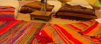 Edinburgh Festival Glamping - Royal Retreat