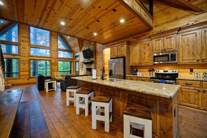 Fridge, microwave, oven, stovetop - A Little R & R a spacious 4-Bedroom Cabin with Hot Tub, Firepit & Game Loft – Perfect for Groups! (Broken Bow)