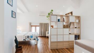 1 dormitorio, tabla de planchar con plancha, wifi gratis y ropa de cama