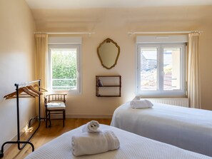 2 Schlafzimmer, Bügeleisen/Bügelbrett, kostenloses WLAN