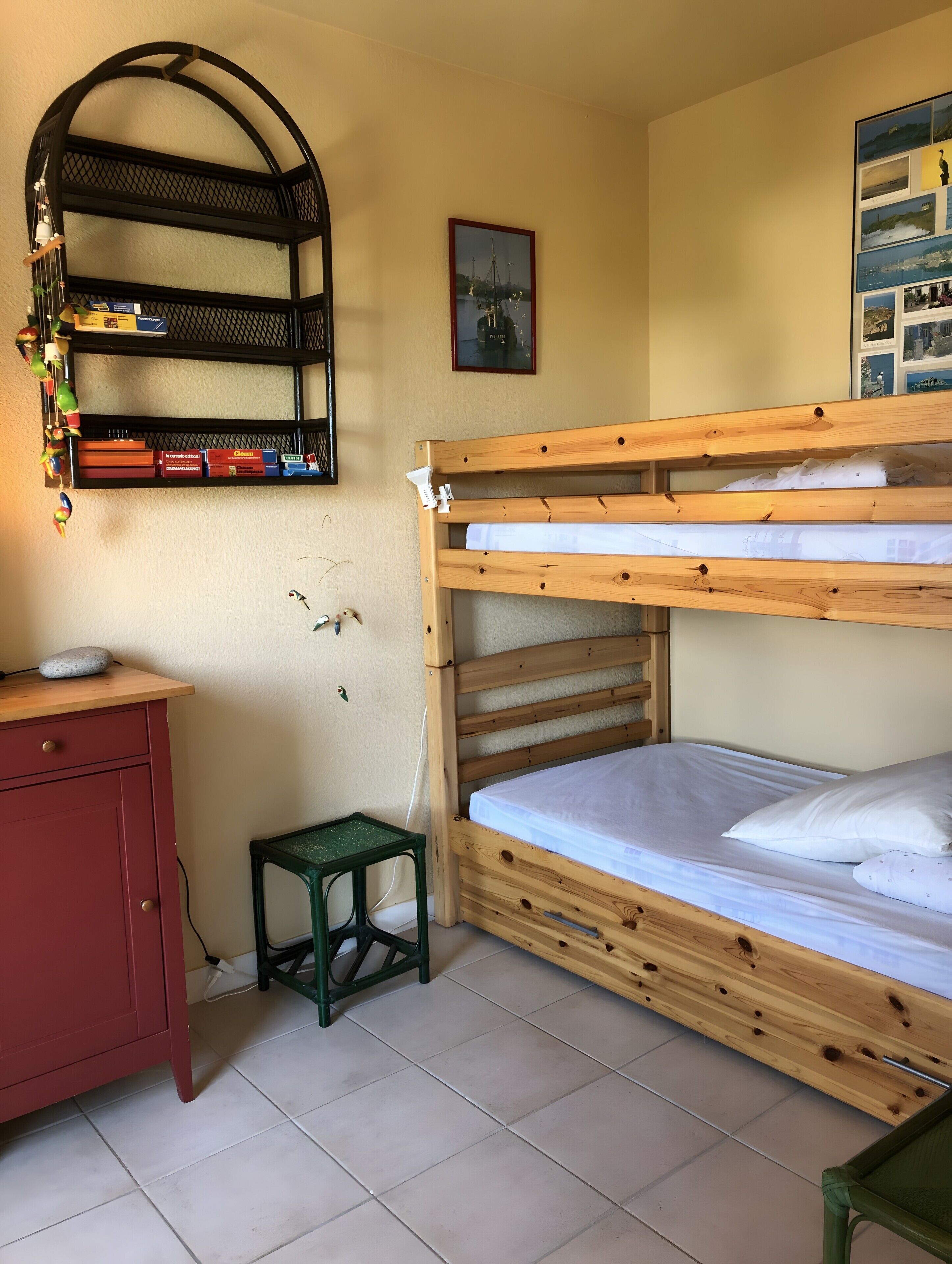 2 chambres, fer et planche à repasser, Wi-Fi gratuit, draps fournis