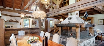 Chalet 'Baita El Deroch - Bellamonte' with Mountain View, Private Terrace and Private Garden