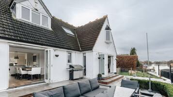 Rumah | 4 kamar tidur