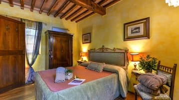 6 habitaciones, tabla de planchar con plancha y wifi gratis