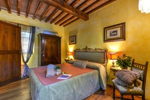 6 chambres, fer et planche à repasser, Wi-Fi gratuit, draps fournis