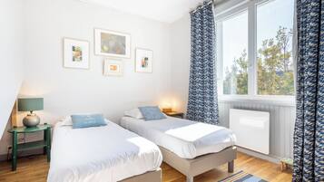 4 camere, ferro/asse da stiro, Wi-Fi gratuito, lenzuola