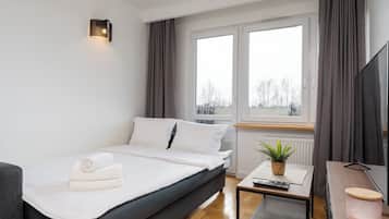 2 bedrooms, iron/ironing board, bed sheets