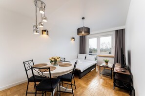 2 Schlafzimmer, Bügeleisen/Bügelbrett, Bettwäsche