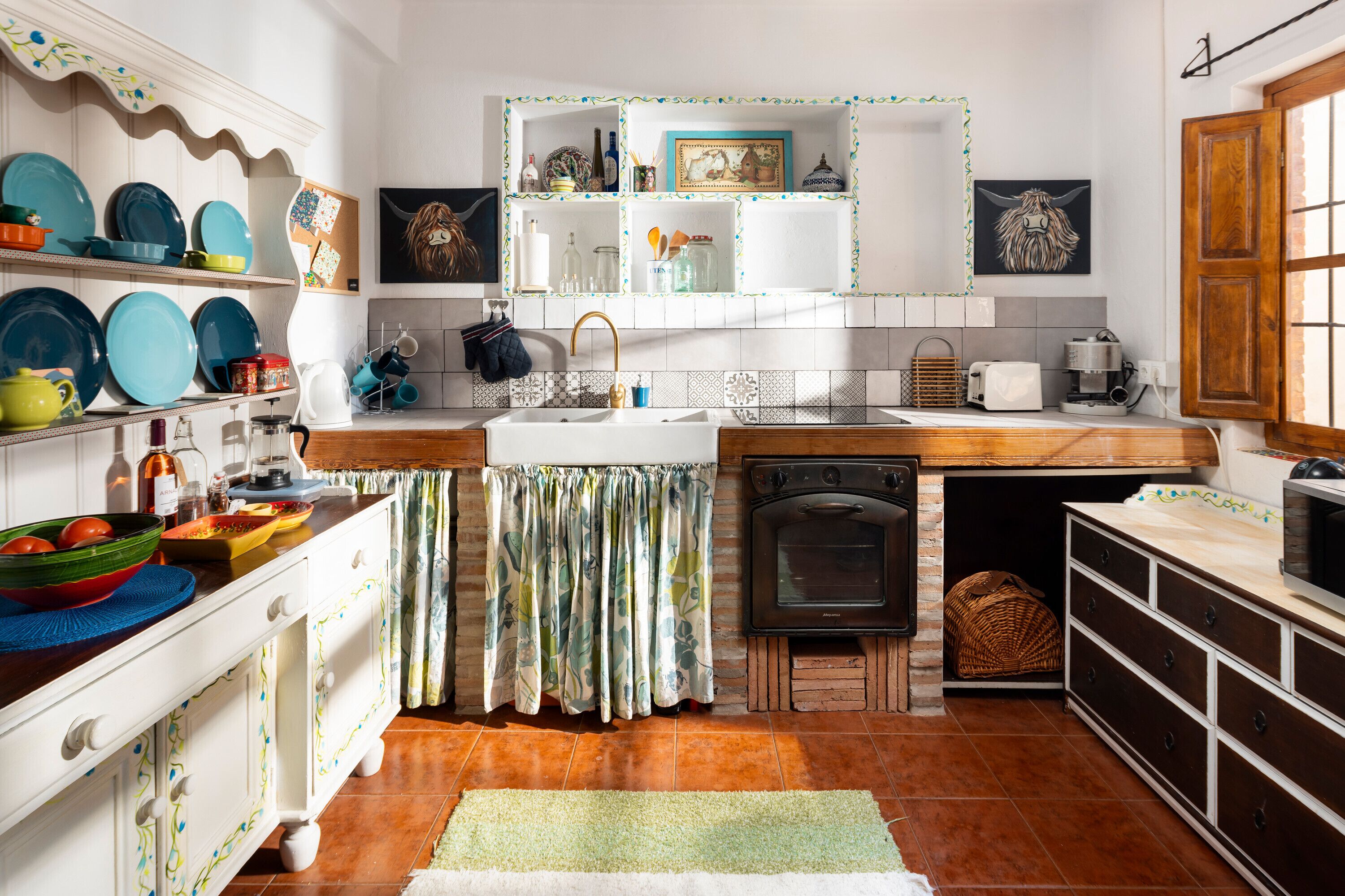 Frigorífic, microones, forn i placa de cuina 