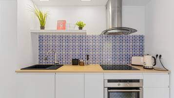 Réfrigérateur, four, plaque de cuisson, lave-vaisselle