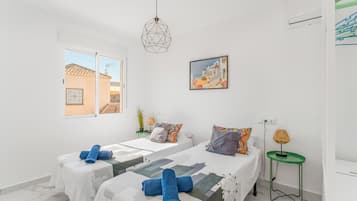 3 chambres, fer et planche à repasser, Wi-Fi gratuit, draps fournis