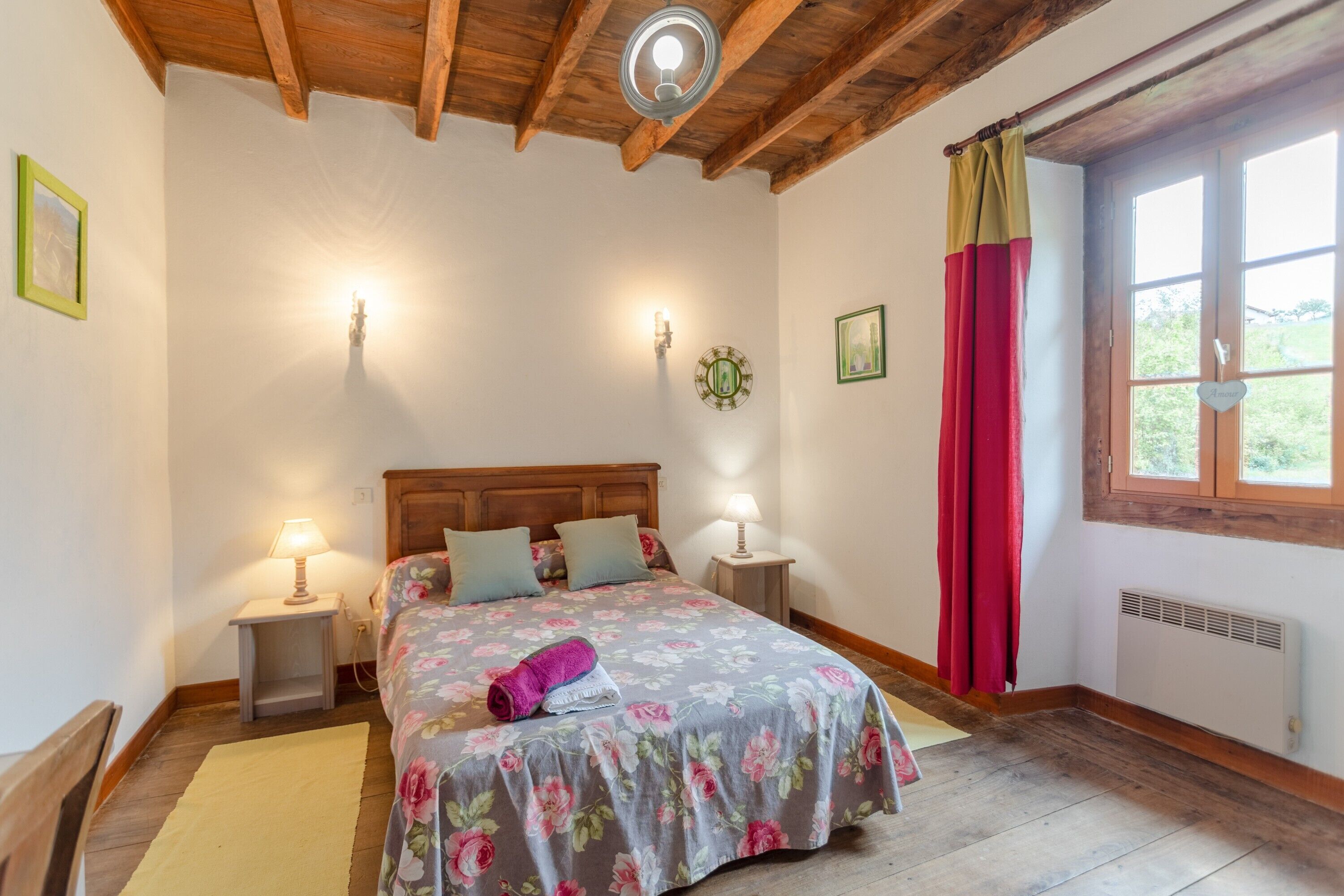 6 camere, ferro/asse da stiro, Wi-Fi gratuito