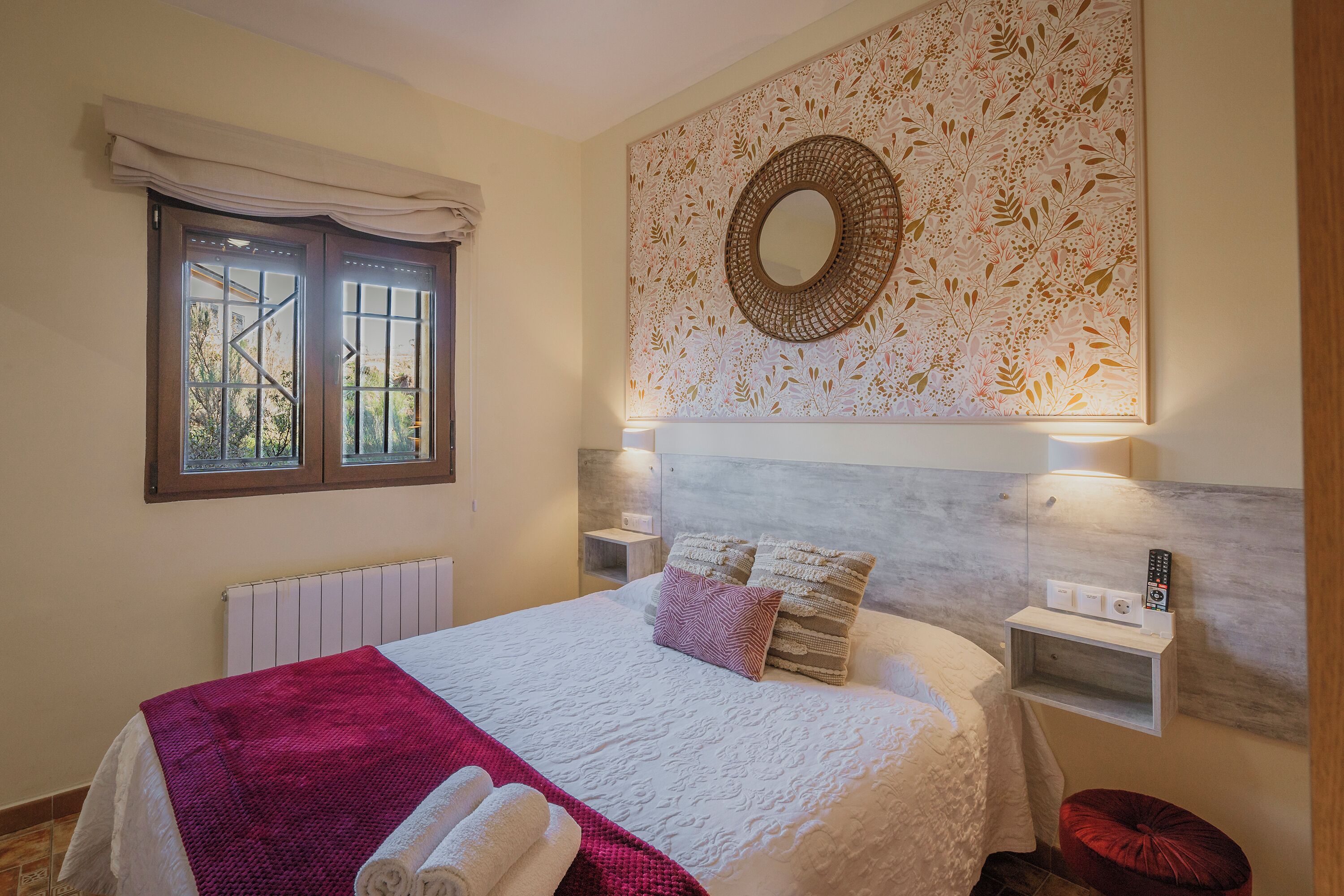 2 slaapkamers, een strijkplank/strijkijzer, gratis wifi, beddengoed