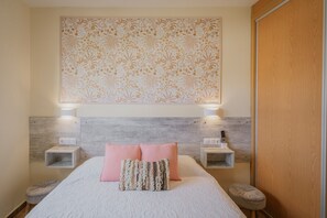 2 chambres, fer et planche à repasser, Wi-Fi gratuit, draps fournis