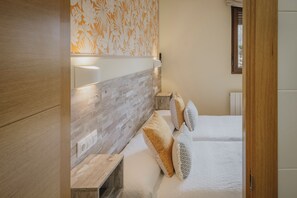 4 chambres, fer et planche à repasser, Wi-Fi gratuit, draps fournis