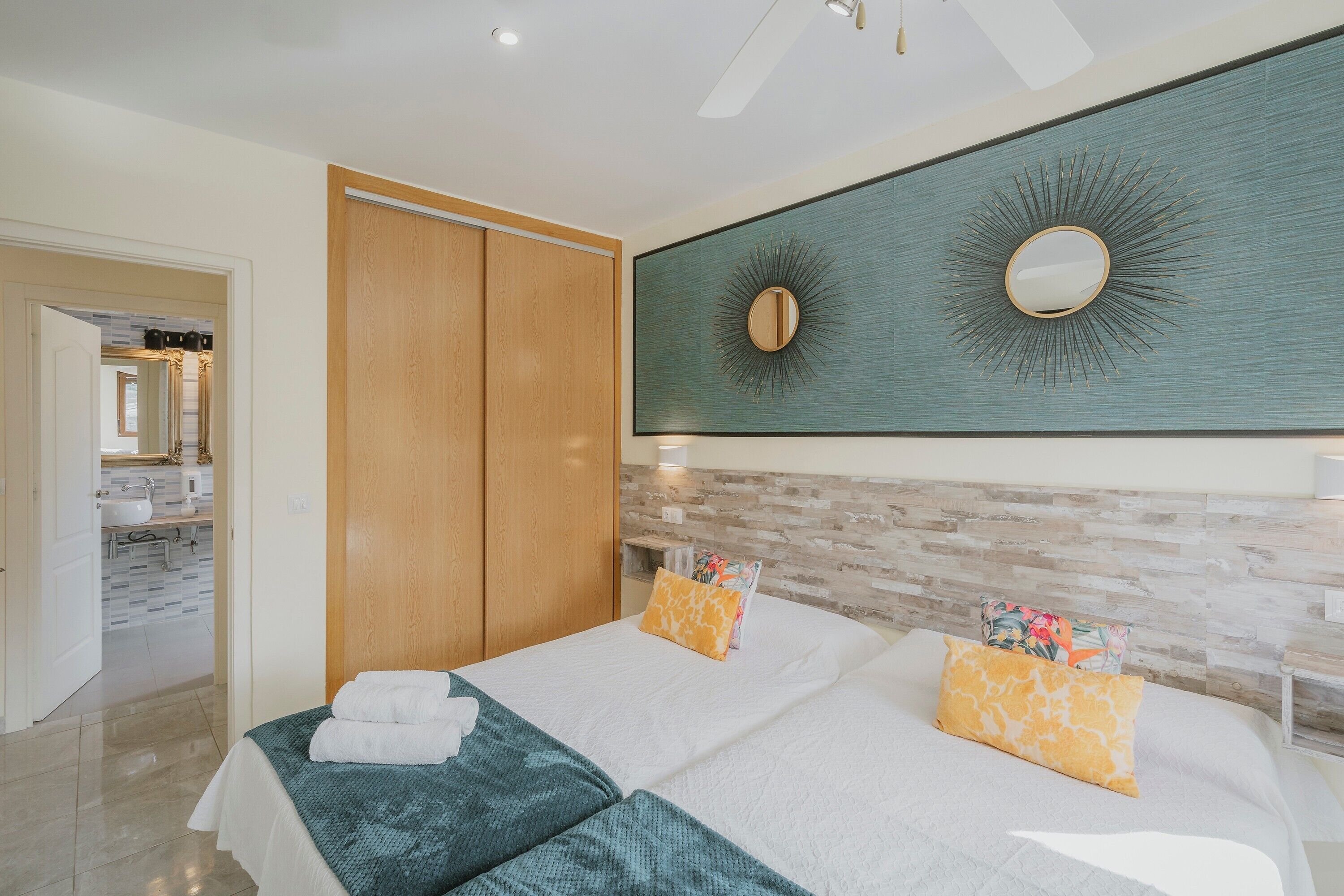 2 bedrooms, iron/ironing board, free WiFi, bed sheets