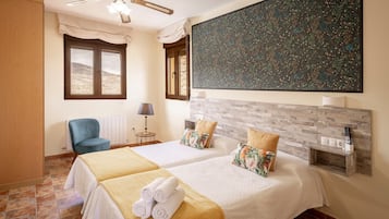 2 makuuhuonetta, silitysrauta/-lauta, ilmainen Wi-Fi, vuodevaatteet