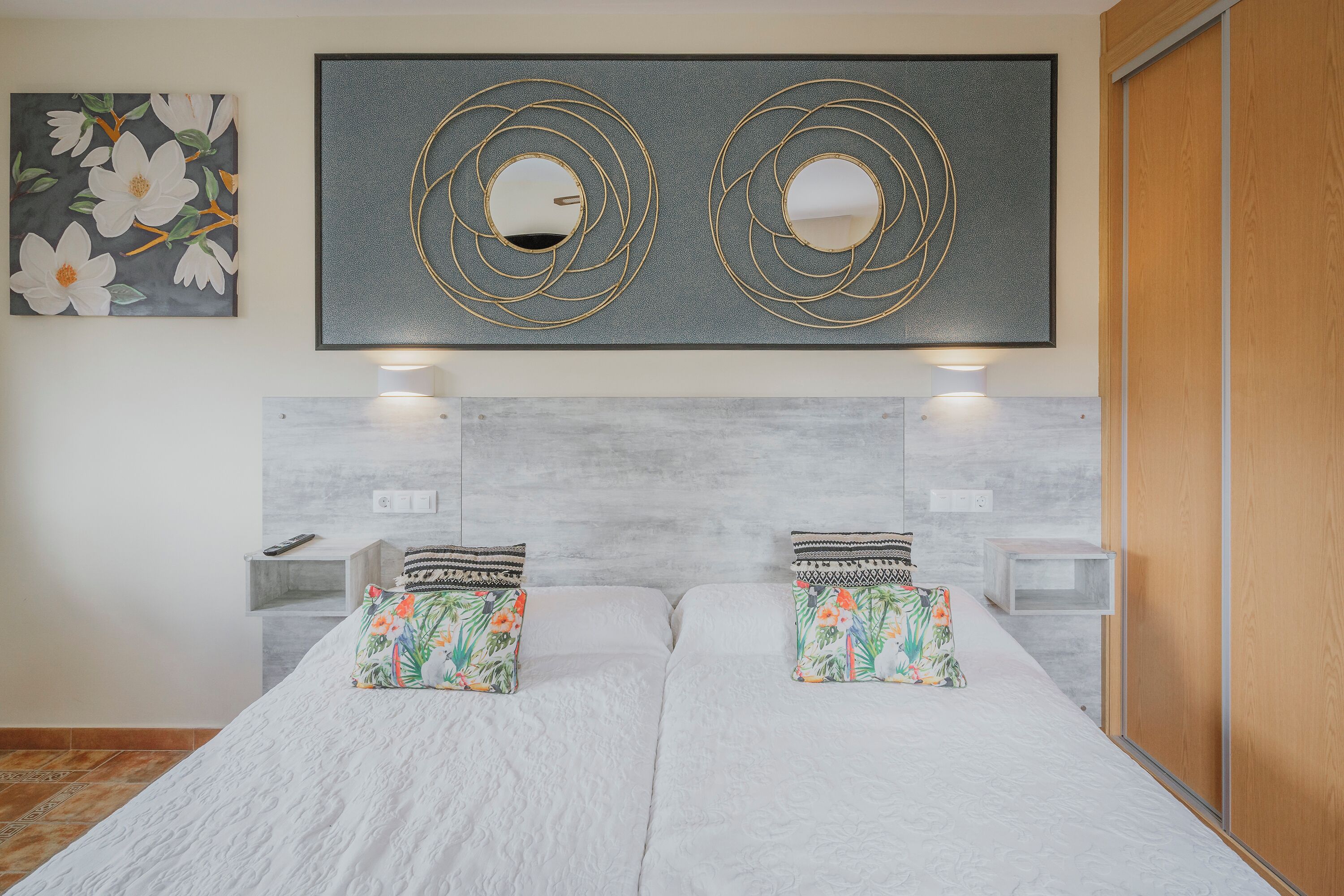 2 slaapkamers, een strijkplank/strijkijzer, gratis wifi, beddengoed