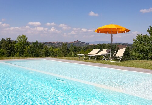 Apartment 'Argento' with Shared Pool, Wi-Fi and Air Conditioning