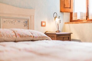 2 bedrooms, free WiFi, bed sheets - Apartment 'Turchese' with Shared Pool, Wi-Fi and Air Conditioning (San Miniato)