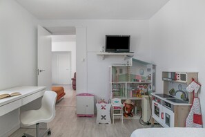 3 chambres, fer et planche à repasser, Wi-Fi gratuit, draps fournis
