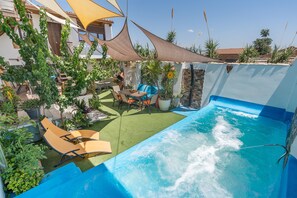 Beheizter Pool