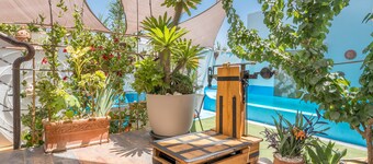 Apartment 'Con Vistas A La Piscina' with Mountain View, Wi-Fi and Air Conditioning