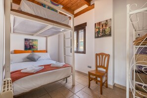 2 bedrooms, free WiFi, bed sheets