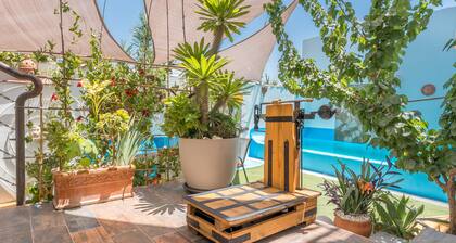 Studio 'Mirador' with Mountain View, Wi-Fi and Air Conditioning