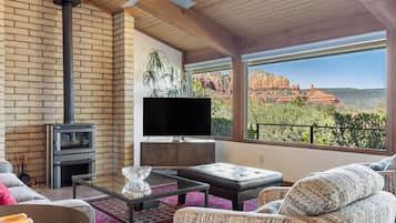 Smart-TV, DVD-Player, Bücher