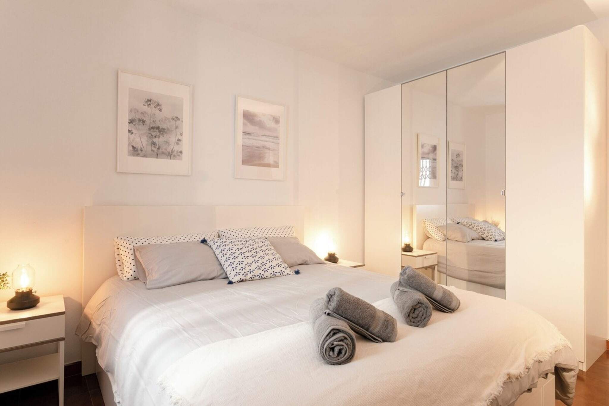 4 Schlafzimmer, Schreibtisch, Bügeleisen/Bügelbrett, Reisekinderbett