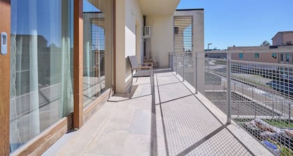 Apartment 'Sara' with Private Terrace, Wi-Fi and Air Conditioning