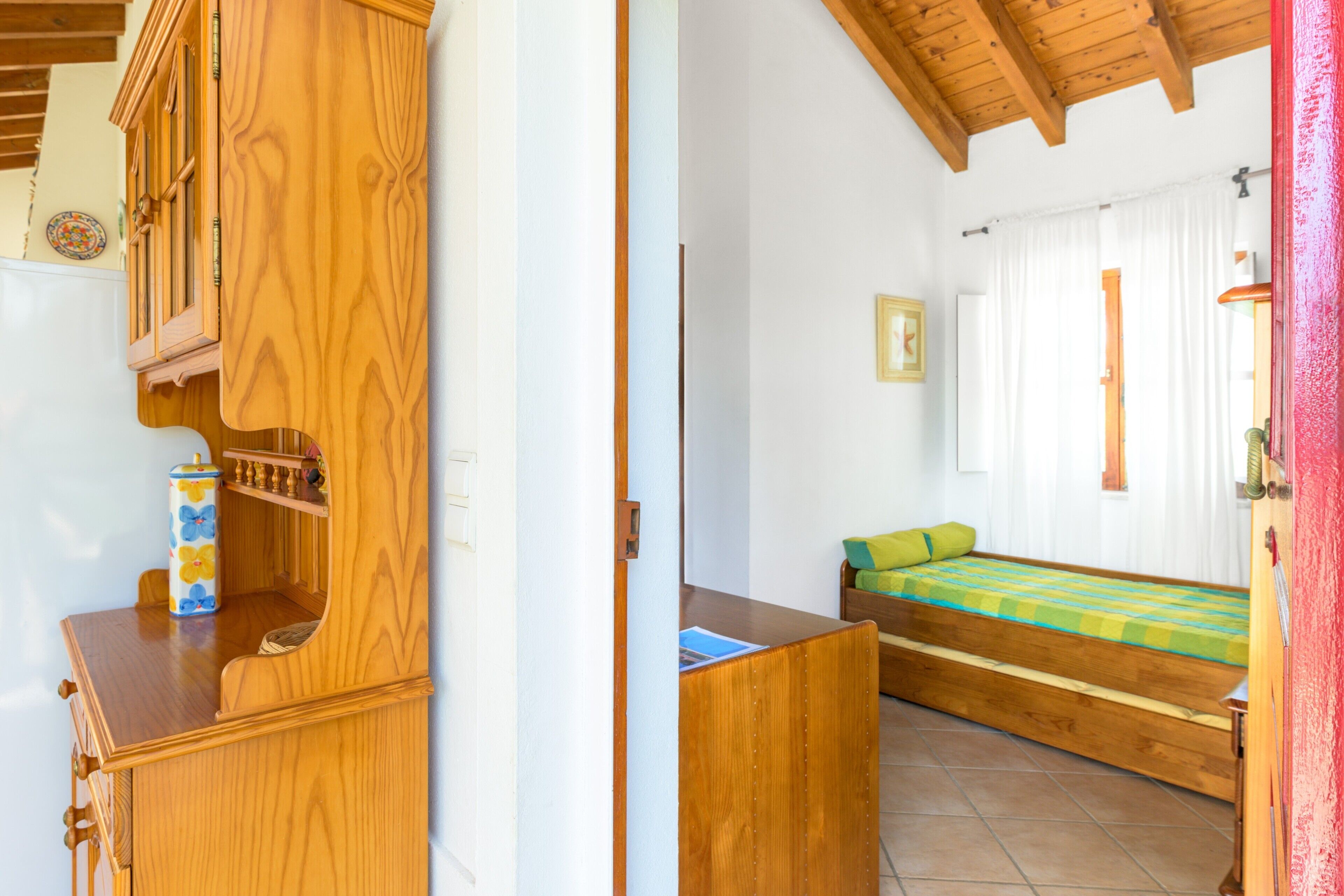 2 makuuhuonetta, silitysrauta/-lauta, ilmainen Wi-Fi, vuodevaatteet