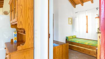 2 makuuhuonetta, silitysrauta/-lauta, ilmainen Wi-Fi, vuodevaatteet