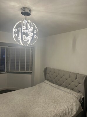 2 bedrooms, free WiFi, bed sheets - Chic Chestnut House in Birmingham (Birmingham)