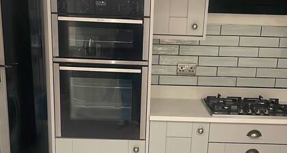 Chic Chestnut House in Birmingham