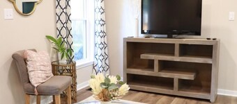 Charming 4-bedroom house with WiFi, AC in pleasant Chesterfield