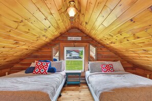 3 bedrooms, desk, iron/ironing board, WiFi
