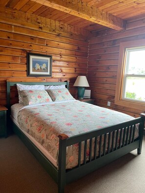 3 bedrooms, desk, iron/ironing board, WiFi