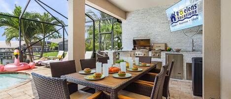 تناول الطعام بالخارج